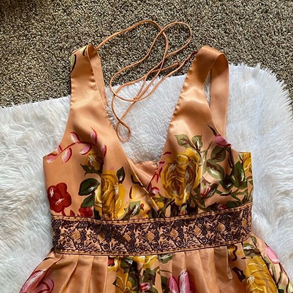 Forever 21 Floral Dress Size Small - Picture 6 of 9